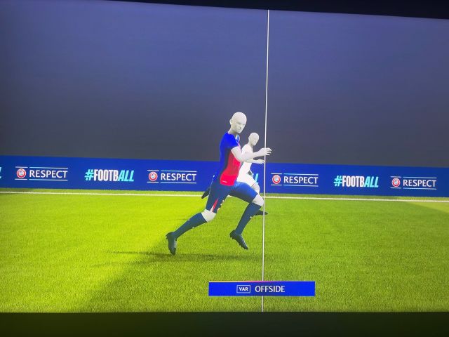 Gol annullato per fuorigioco di Mkhitaryan
Ce l'hanno messa tutta per prendere la scarpa